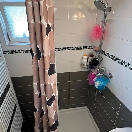 Cosy & Separate 1 Bedroom In A Big House Apartment Dudelange