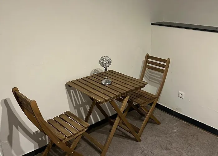 Private 1-bedroom In Centre